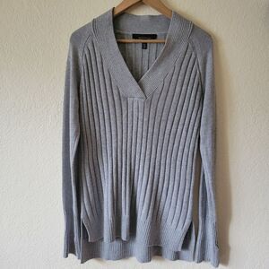 WHBM | Ribbed Gray V Neck Tunic Sweater Cashmere Blend Quiet Luxury Chic S